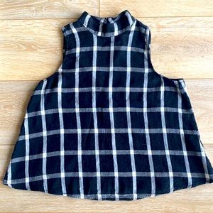 Black/white plaid sleeveless halter-neck top